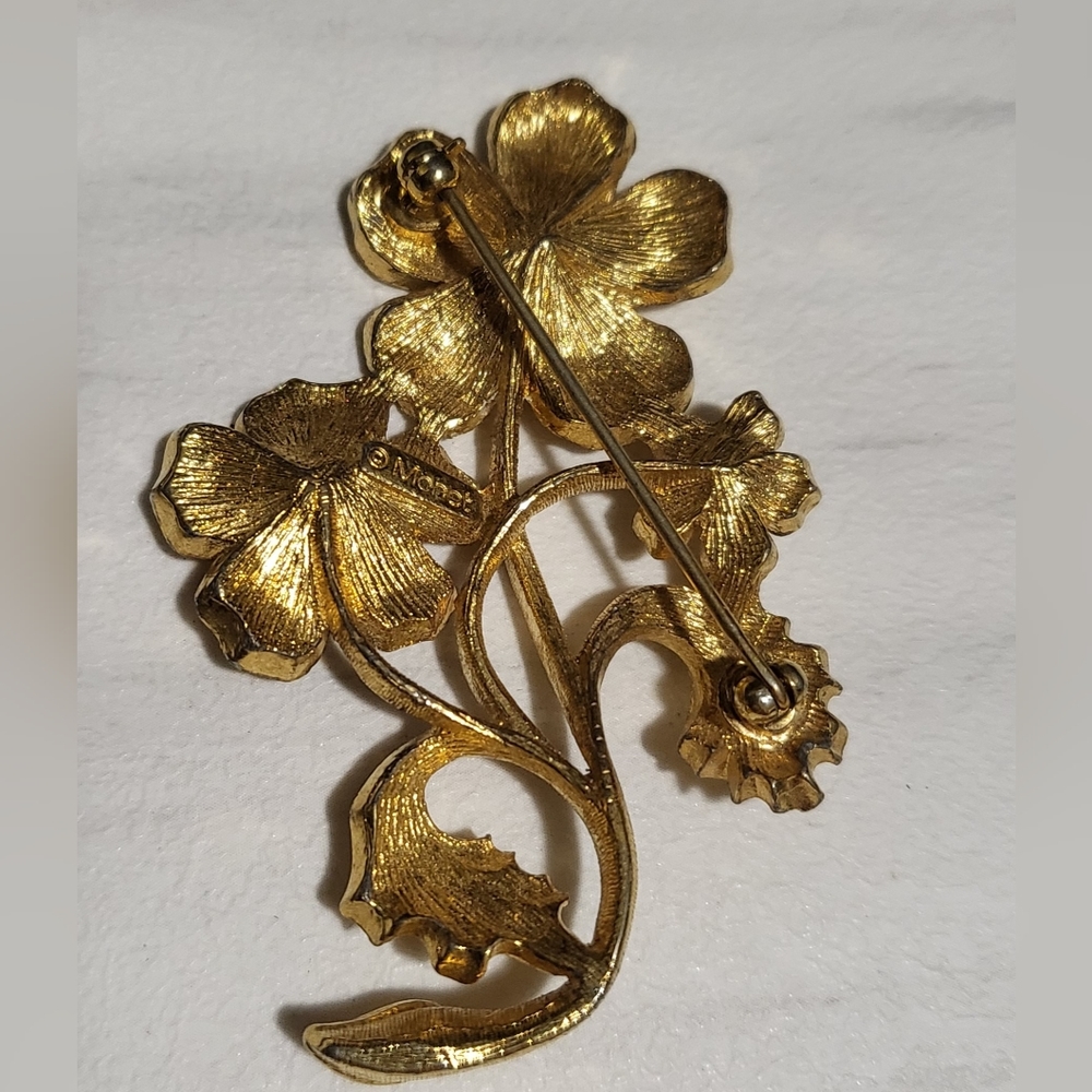Vintage Monet‎ Brooch Gold Toned Flowers - Picture 3 of 3